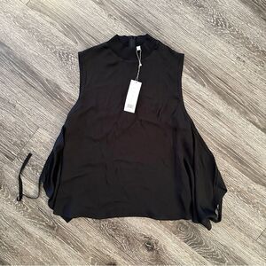 Vince Rib Trim Shell New